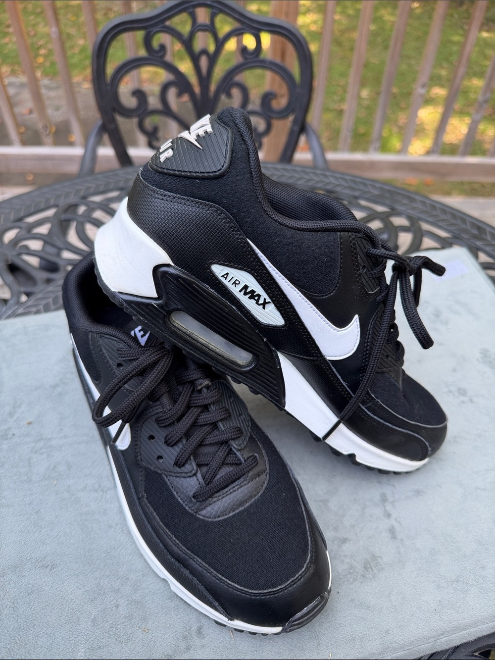 Nike Men’s Black and White Air Max Running Sneakers